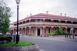 Jens Town Hall Hotel - Accommodation Rockhampton 0