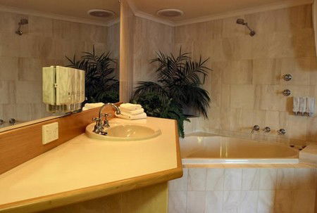 The Esplanade Motor Inn - Accommodation Rockhampton 3