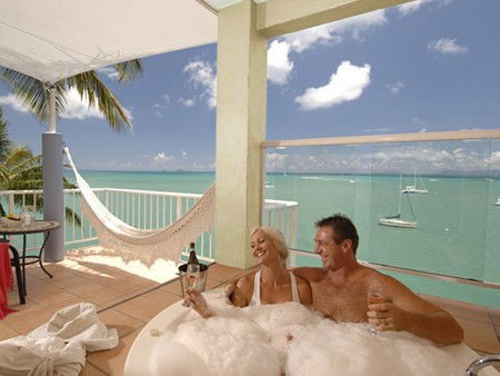 Coral Sea Resort - Accommodation Rockhampton 1