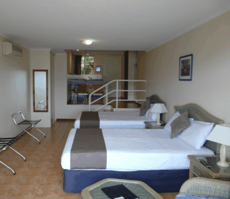 Sunlit Waters Studio Apartments - Accommodation Rockhampton 5