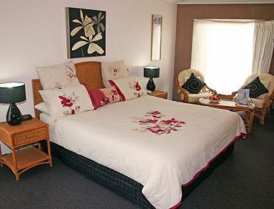 Sapphire Waters Motor Inn - Accommodation Rockhampton 1
