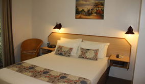 Colonial Village Motel - Accommodation Rockhampton 1