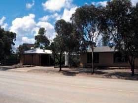 Outback Chapmanton Motor Inn - Accommodation Rockhampton 1
