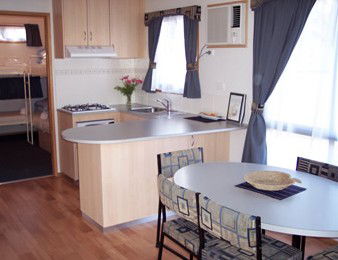 Ocean Point Resort - Accommodation Rockhampton 3
