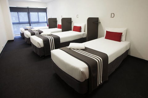 Y Hotel Hyde Park - Accommodation Rockhampton 3