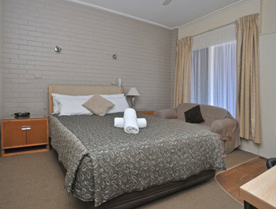 The Elm Motel - Accommodation Rockhampton 2