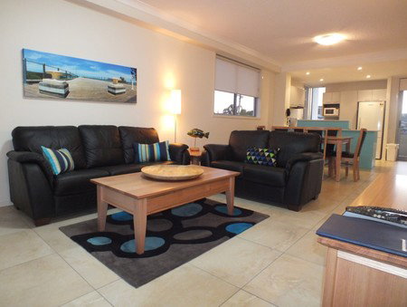 Pacific Marina Apartments - Accommodation Rockhampton 0