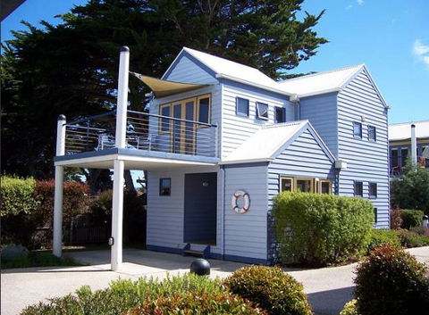 Rayville Boat Houses - Accommodation Rockhampton 0