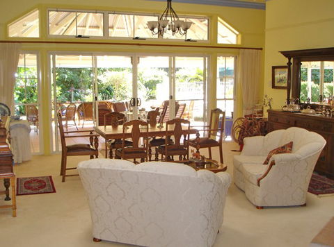 Noosa Valley Manor - Bed And Breakfast - Accommodation Rockhampton 3