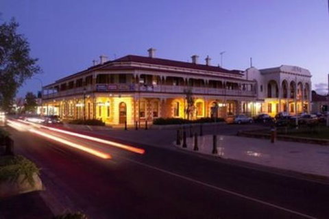 Jens Town Hall Hotel - Accommodation Rockhampton 3