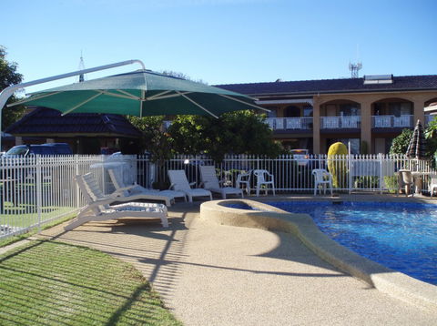 Lake View Motel - Accommodation Rockhampton 1
