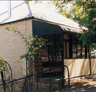 Wild Olive Cottage - Accommodation Rockhampton