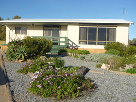 Oaklands Beach House - Accommodation Rockhampton 0