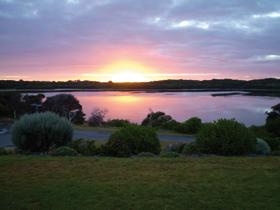 Lake View Apartments - Accommodation Rockhampton 0
