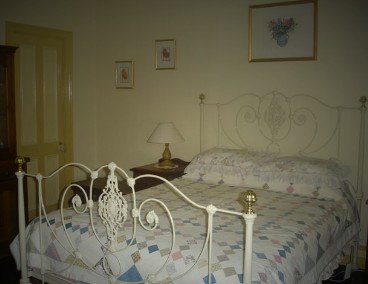 Robe House - Accommodation Rockhampton 3