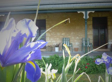 Robe House - Accommodation Rockhampton 5