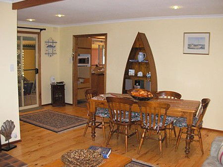 The Liteva Beach House - Accommodation Rockhampton 3