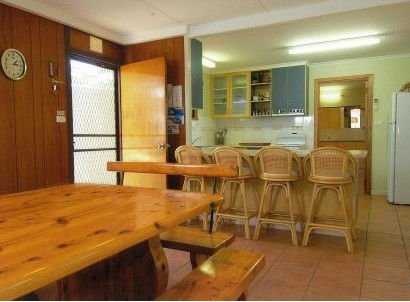 Loverings Beach House - D'estrees Bay - Accommodation Rockhampton 2