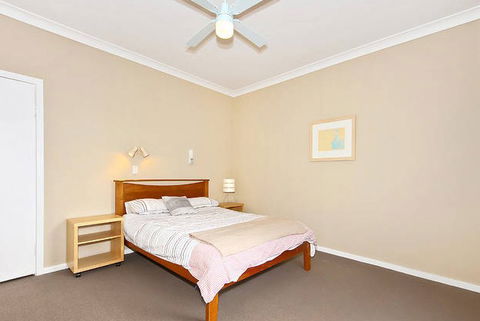 Sea Sand And Scrub Holiday House - Accommodation Rockhampton 4