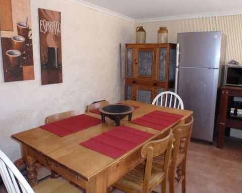 The Cottage At Ramco - Accommodation Rockhampton 4