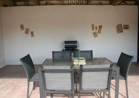 The Cottage At Ramco - Accommodation Rockhampton 5
