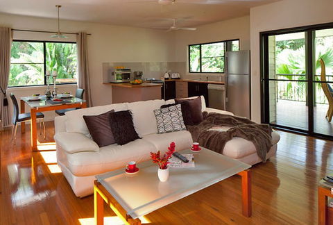 Misty Mountains Tropical Rainforest Romantic Retreat - Accommodation Rockhampton 0
