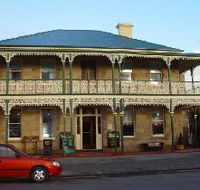 Richmond Arms Hotel - The