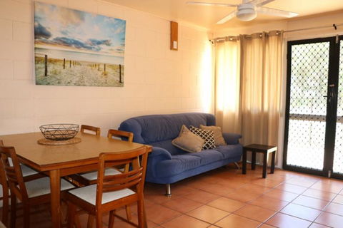 Pippies Beachhouse - Accommodation Rockhampton 1
