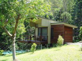 Montville Ocean View Cottages - Accommodation Rockhampton 0