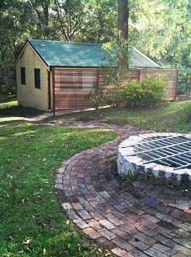Pamela's Beach House & Studio - Accommodation Rockhampton 2