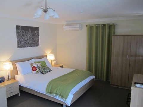 West Wing Guest House - Accommodation Rockhampton 0