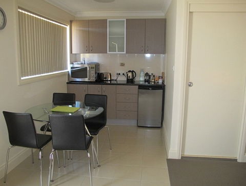 West Wing Guest House - Accommodation Rockhampton 2