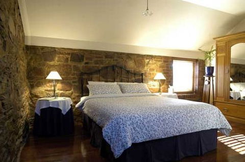 Byronsvale Bed & Breakfast - Accommodation Rockhampton 0