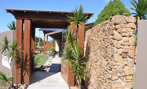 Beachfront House - Accommodation Rockhampton 2