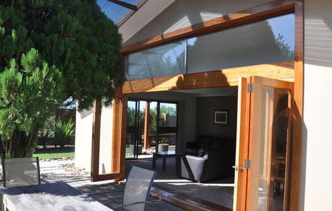 Beachfront House - Accommodation Rockhampton 4