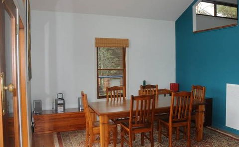 Blue Roo House - Accommodation Rockhampton 4