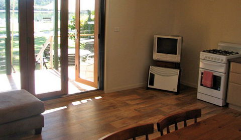 Bentley Waterfront - Accommodation Rockhampton 5