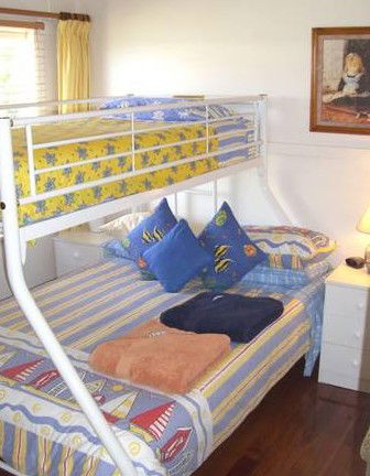 Calm Waters Waterfront Cottages - Accommodation Rockhampton 0