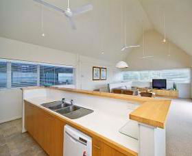Crows Nest - Nelson Bay - Accommodation Rockhampton 2