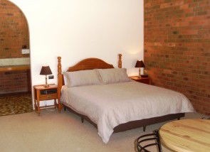 Federation Motor Inn - Accommodation Rockhampton 4