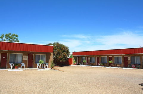 Camellia Motel - Accommodation Rockhampton 0