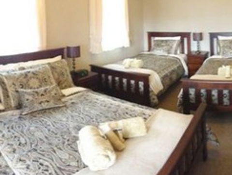 B And B On Bettington - Accommodation Rockhampton 1
