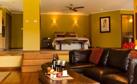 Cedars Mount View - Accommodation Rockhampton 0