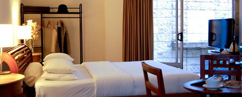 Altamont Hotel - By 8Hotels - Accommodation Rockhampton 3