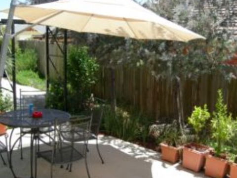 B And Bs Retreat - Accommodation Rockhampton 4