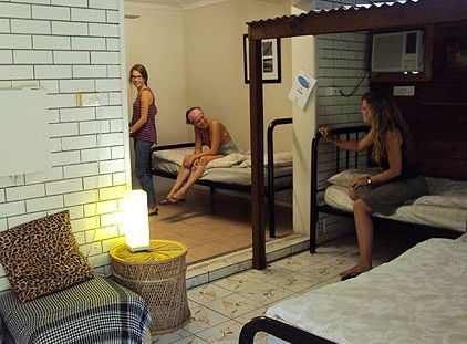 Woolshed Backpackers - Accommodation Rockhampton 1