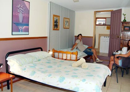 Woolshed Backpackers - Accommodation Rockhampton 3