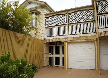 Cream Gables Bed And Breakfast - Accommodation Rockhampton 3