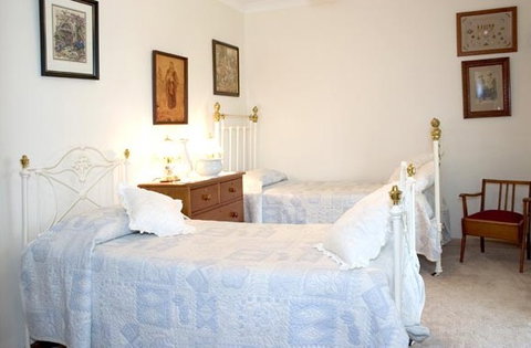 Rock-Al-Roy Bed And Breakfast - Accommodation Rockhampton 5