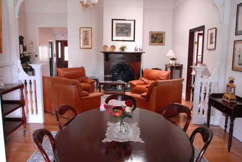 B & B Wanulla - Accommodation Rockhampton 0